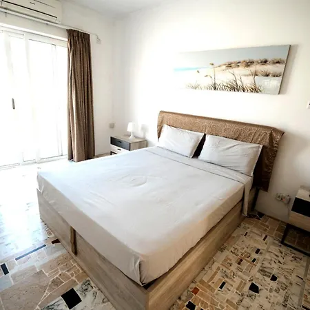 St Jude - Groundfloor Apartament *